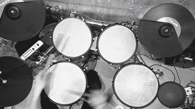 Электронные барабаны своими руками | Playing Drums смотреть онлайн
