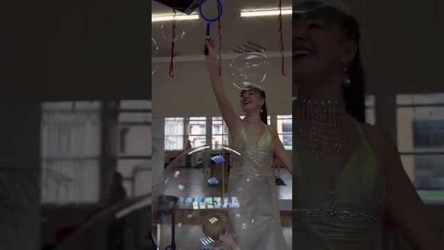 Шоу мыльных пузырей!!!! Волшебная сказка для вашего ребёнка смотреть онлайн