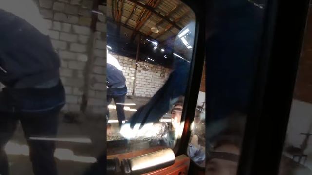 Вот как нужно мыть лобовое стекло на ДТ-75 смотреть онлайн