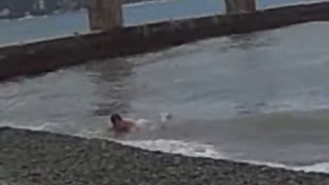 Купание в Ялте!! смотреть онлайн