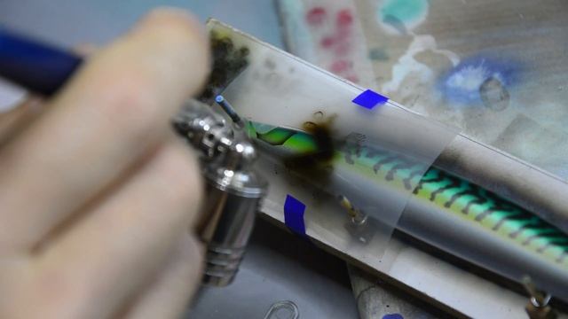 Lure Making | Painting a mackerel lure with airbrush, plus how I do 3D fins! смотреть онлайн