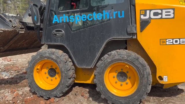Поднятие и планировка дачного участка мини-погрузчиком JCB 205 T3. смотреть онлайн
