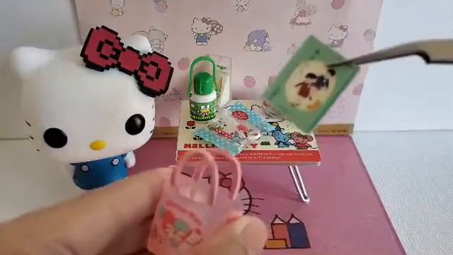 WHAT'S IN MY BACKPACK 2020 / Hello Kitty (Re-ment / miniature / funko pop) смотреть онлайн