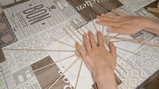 Дорбаскет из газетных трубочек! Часть 1. Dorbasket from newspaper tubes! Part 1 | ЭкоКорзина Турал смотреть онлайн