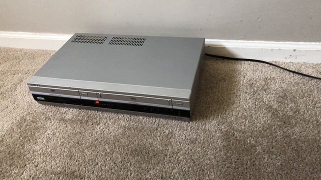 Sony SLV-D360P DVD VHS VCR Combo Compact Disc CD Player смотреть онлайн