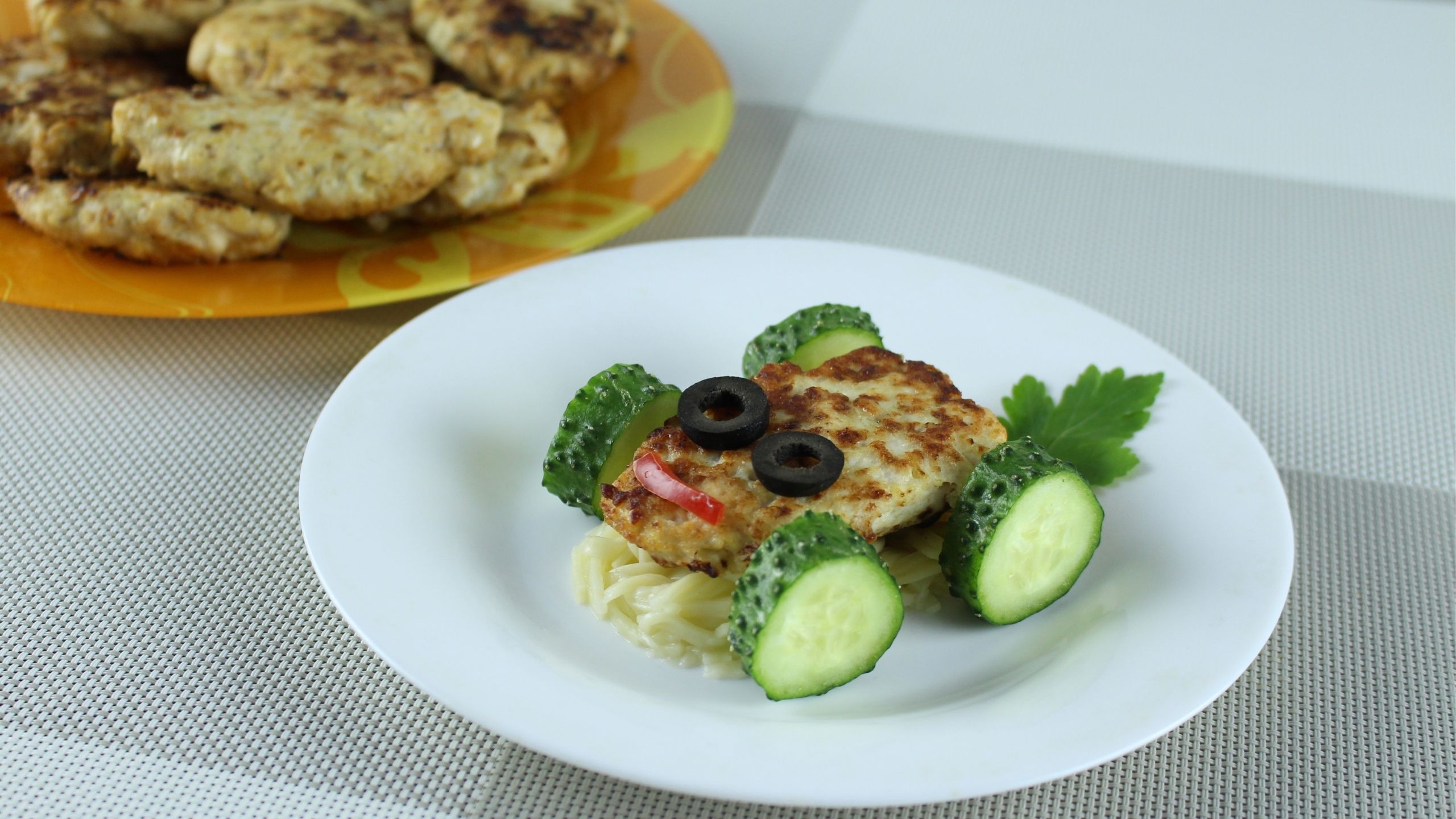 СОЧНЫЕ КОТЛЕТЫ ИЗ ИНДЕЙКИ С КАБАЧКОМ ☆ ВКУСНЫЙ УЖИН ЗА 30 МИНУТ смотреть онлайн