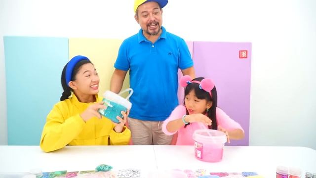 Rachel and Kaycee Play Giant Slime, Count with SLIME | RACHEL WONDERLAND смотреть онлайн