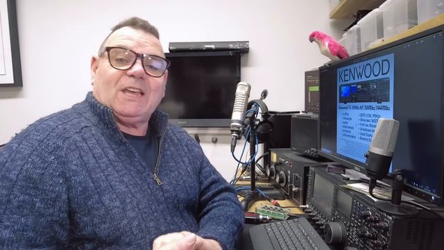 Kenwood Launches MASSIVE $18,000 TS-1090S 👑 with 2m! смотреть онлайн