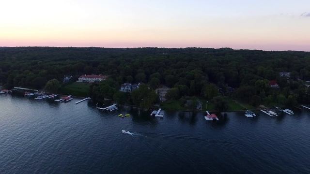 Lake Geneva Shore Path | Lake Geneva, WI смотреть онлайн