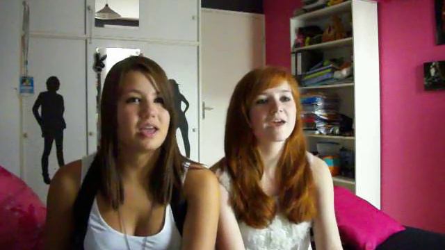 Moi et Kelly chantant "Il nous faut" de Elisa Tovati et Tom Dice смотреть онлайн