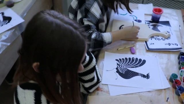 Мастер-класс "Городецкая роспись доски" в Школе "Морозко" в рамках Проекта "Новое поколение" смотреть онлайн