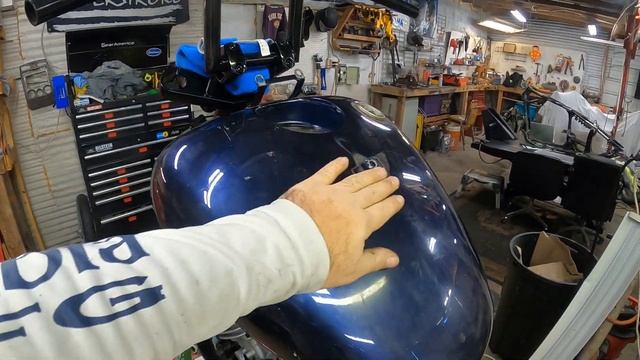 Honda Magna Gen 3 94-03 retro fitting parts (gas tank, spokes, headlight) смотреть онлайн