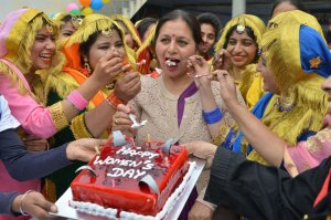 Как отмечают Международный женский день в мире