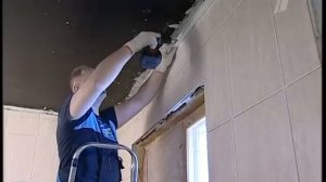 Монтаж пластикового реечного ПВХ-потолка в ванной комнате