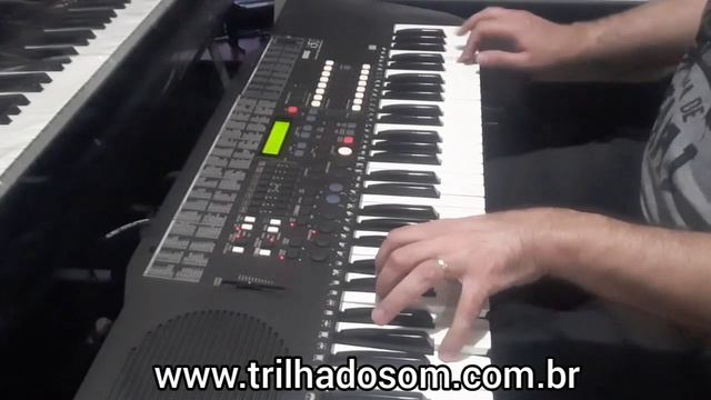 Um X Tudo de ritmos e timbres do teclado Korg i5 S ! смотреть онлайн