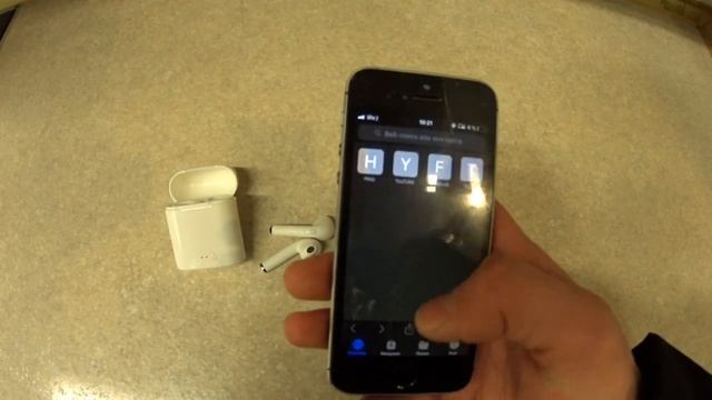 Как Подключить Беспроводные Наушники к Телефону? смотреть онлайн