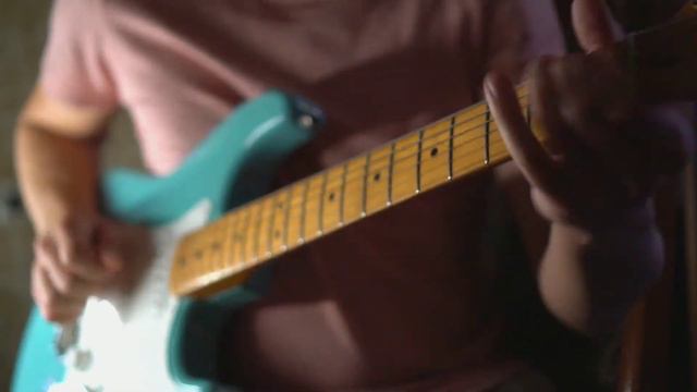 1987 Fender AVRi '57 Stratocaster Neck + EJ body and Pure Vintage '59 Pickups смотреть онлайн