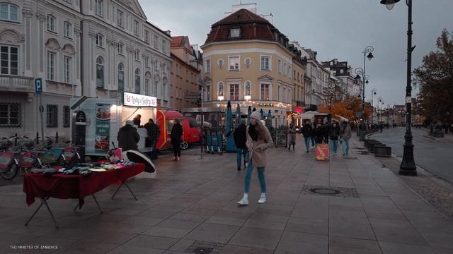 Moody Autumn Walk in Warsaw Old Town & Nowy Świat after the Rain - Warsaw Poland - 4K City Walk смотреть онлайн