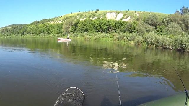 Рыбалка с лодки на реке.Открытие лодочного сезона. смотреть онлайн