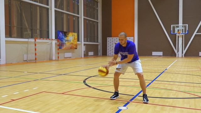 ПРАВИЛЬНАЯ СТОЙКА В БАСКЕТБОЛЕ! ЗАЩИТА + НАПАДЕНИЕ + ДРИБЛИНГ! - БК СТРЕМЛЕНИЕ смотреть онлайн