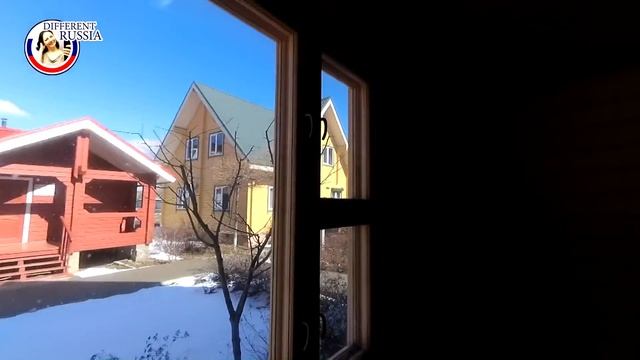 Russian Metal Dacha Houses. A Small Inside Tour смотреть онлайн