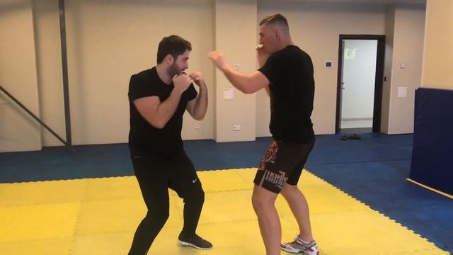 Бокс челнок с ударами, уклоны , нырки. смотреть онлайн