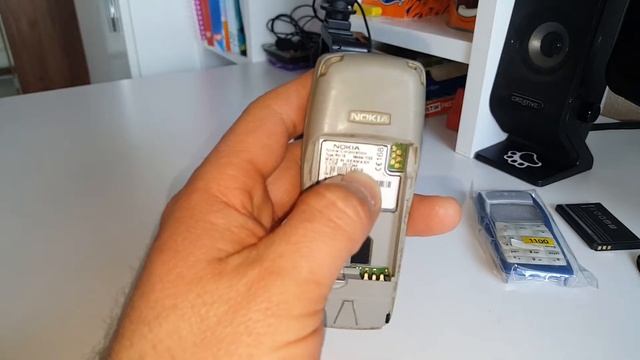 Tozlu Depodan Çıkan Nokia 1100 Batarya Kapak Değişimi смотреть онлайн