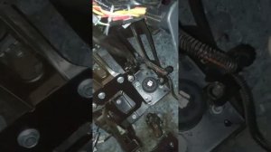 замена радиатора печки на ладе гранта, без съёма тарпеды, быстро дëшего и сердито!