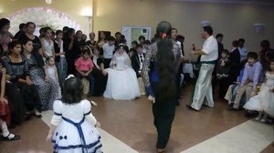 Цыганские танцы. Танцуют девушки и парни