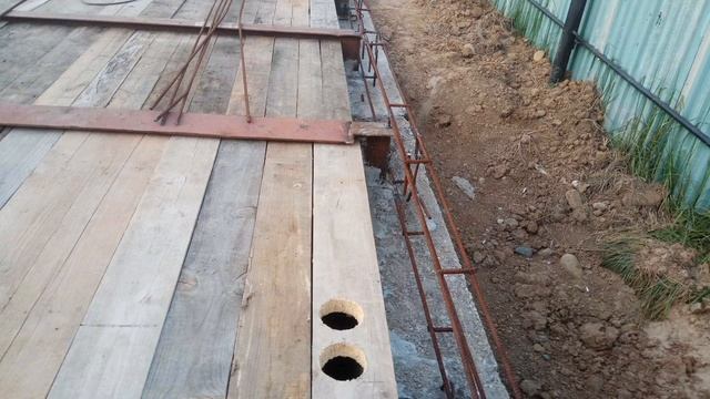 Фундамент из блоков ФБС своими руками. Стройка или начало моих мук. смотреть онлайн