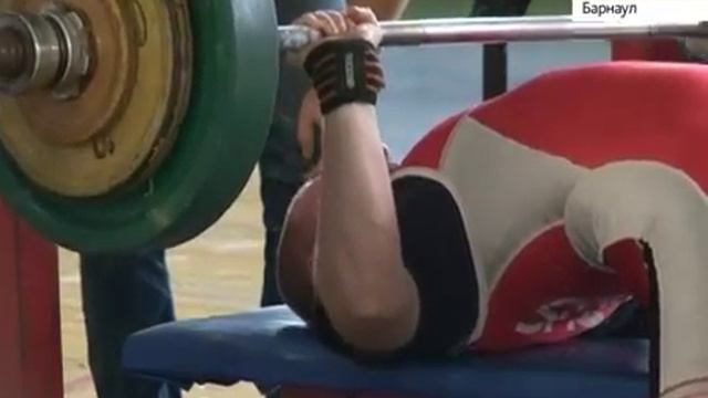 В Барнауле прошел Открытый турнир АлтГПУ по жиму лежа и народному жиму. Спортсмены раскрыли секреты смотреть онлайн