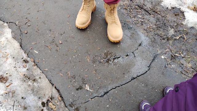 Асфальтовый гейзер в Вешняках смотреть онлайн