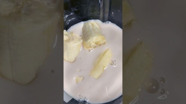 HIBISCUS SMOOTHIE 🌺 glowing skin 🌺 boosts energy 🌺 healthy bones 🌺 plant protein & more! смотреть онлайн