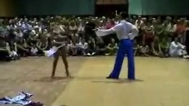 exhibicion de baile de salon Austin powers смотреть онлайн