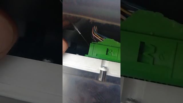 Как вытащить сломанную фишку приборной панели на приоре смотреть онлайн