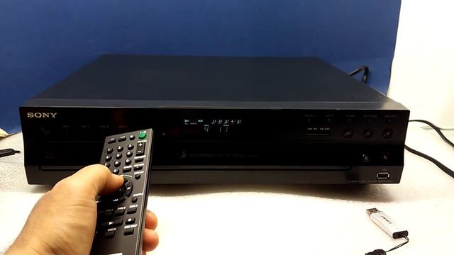 Sony CDP-CE500 5 Disc CD Changer with USB Recorder(MP3) смотреть онлайн