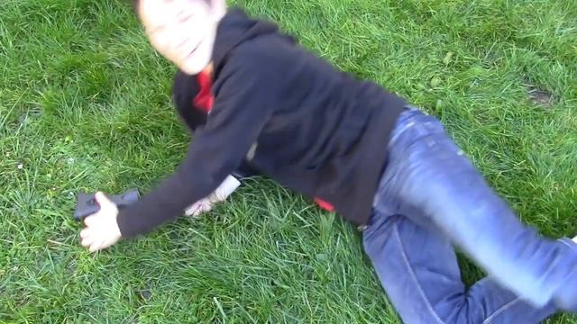 Backyard Battle смотреть онлайн