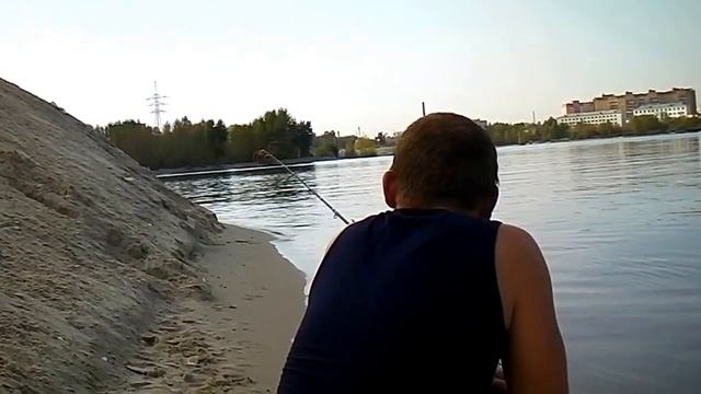 Попался судачек на фидер. Рыбалка в Казани. Streetfishing