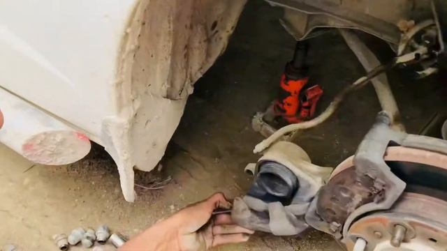 How to change brake disk toyota hiace #UY_Mechanic_Official смотреть онлайн