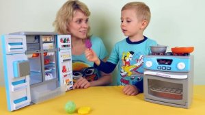 Кухня для детей с Даником и мамой - Развивающие видео Носики Курносики для детей