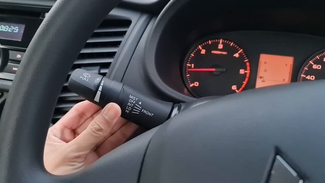 In Depth Tour Mitsubishi Triton HDX Single Cab [KL] Facelift Improvement Euro 4 - Indonesia смотреть онлайн