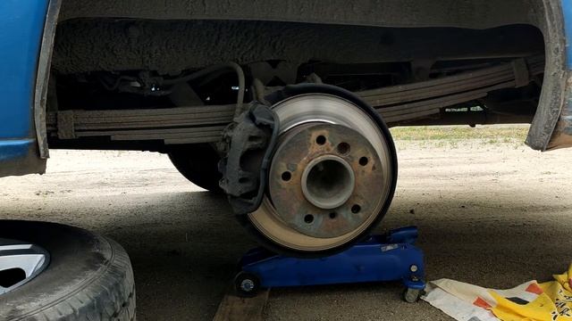 Замена задних тормозных колодок Volkswagen Lt 35 смотреть онлайн