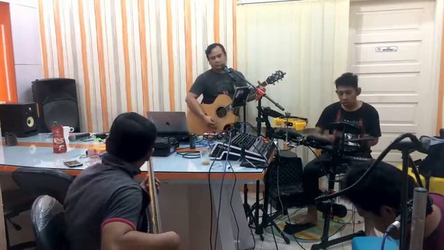 GRAVITY. - JOHN MAYERS. COVER BY EIGHT CORNER BAND смотреть онлайн