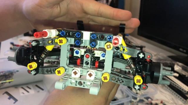 Lego Technic: Porsche 911 RSR, Set 42096, Build Part 4 смотреть онлайн