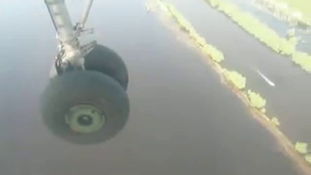 2010 06 28 посадка в Стрежевом смотреть онлайн