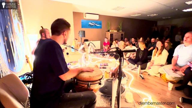 Djembe Drum Playing Traditional Estonian Song смотреть онлайн