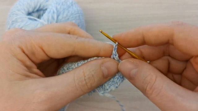 Ажурная кофта или стильный топ для куклы Паола Рейна крючком, мастер-класс смотреть онлайн