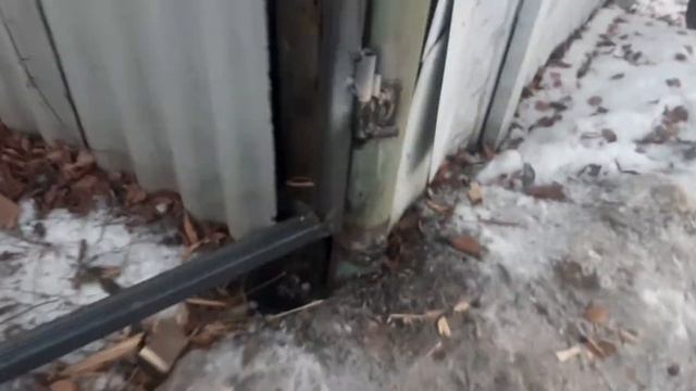 Установка ворот,выравниваем косые столбы... смотреть онлайн