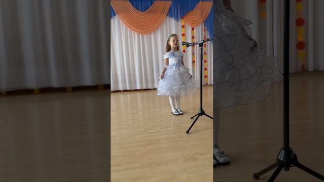 Соло: Грачева Таисия, песня: «Снег-снежок» смотреть онлайн
