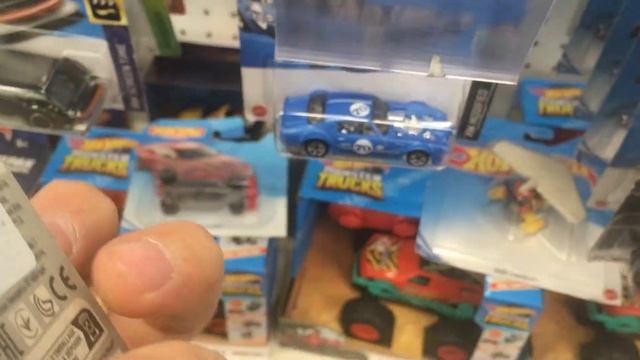 Охота на редкие Хотвилс HotWheels. Детский мир удивил!